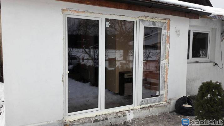 Plastikiniai langai-balkonų stiklinimas