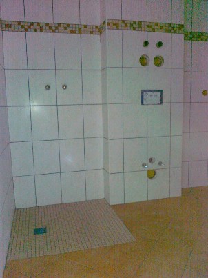 Plyteliu klijavimas. Klinkerio plytelių klijavimas