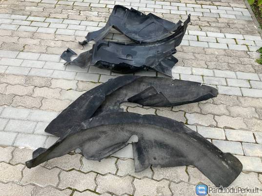 Posparniai Mercedes B200