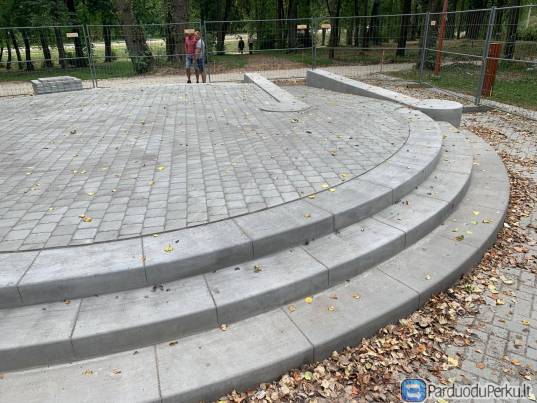 Prekiaujame bortelių gaminimo mašinomis " Scandicurb