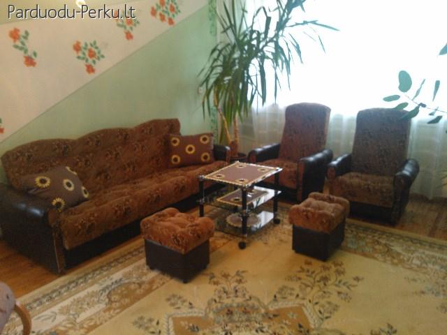 PUIKI SOFA SU FOTELIAIS IR PUFAIS
