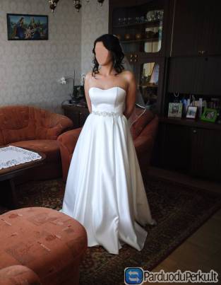 Puikios kokybės vestuvinė suknelė su kišenėmis
