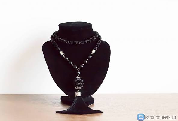 Rankų darbo kaklo papuošalai