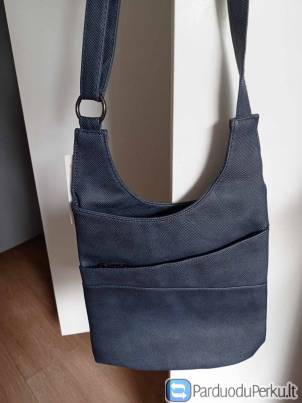 Rankinė mėlynos spalvos