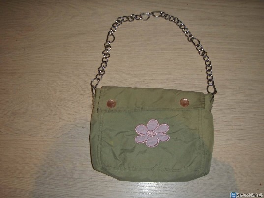 rankinukas mergaitei