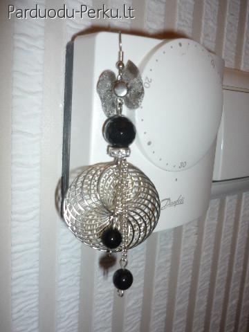 Ranku darbo auskarai