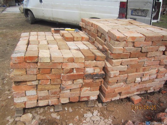 Raudonos molinės plutos