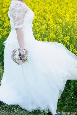 Romantiška vestuvinė suknelė