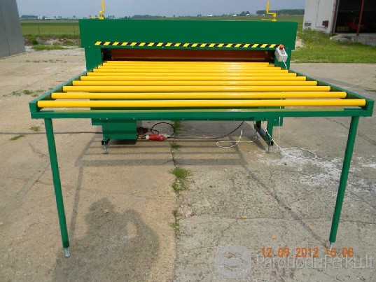 Машина для резки картона RS