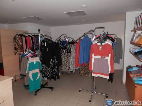 Rūbų kabyklos su ratukais