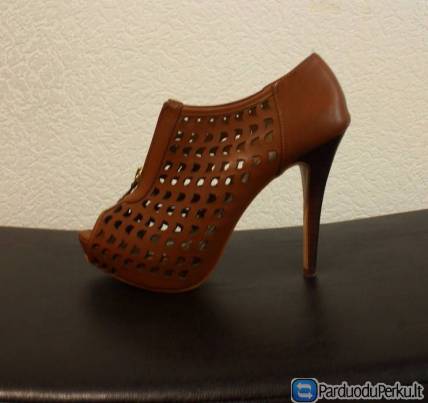 Rudi, skylėti aukštakulniai