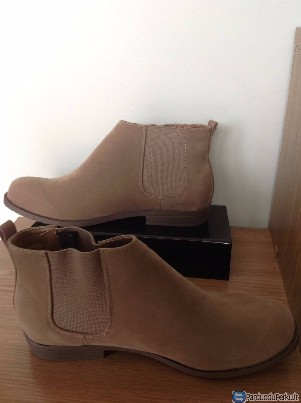 Rusvos spalvos auliniai