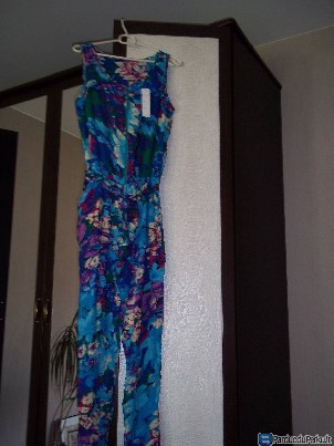 Ryškus, vasariškas jumsuit'as