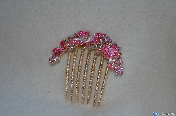 Sagės  plaukams ( veliumams)