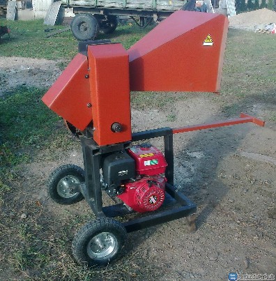 Šakų kapoklė smulkintuvas chipper