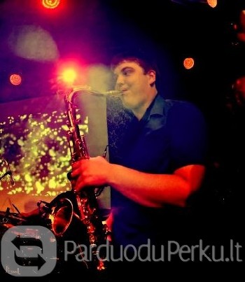 Saksofono muzika, Saksofonistas, saksofonisto paslaugos vest