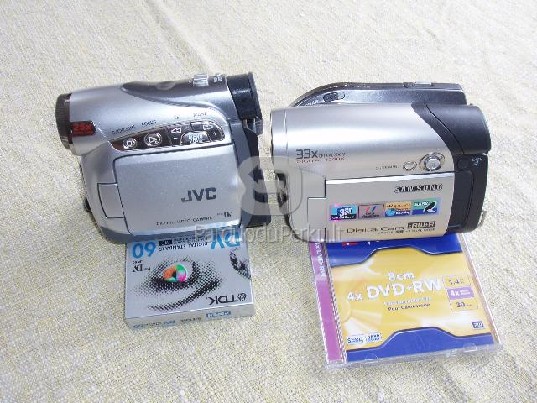 samsungVP-DC161,JVC GR-D239E