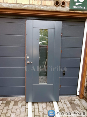 Šarvuotos buto ir lauko durys