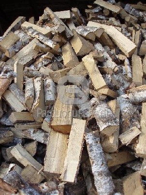 Sausos malkos. Rąsteliai. Briketai.