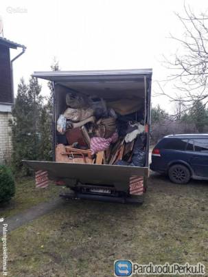 Senų baldų išvežimas