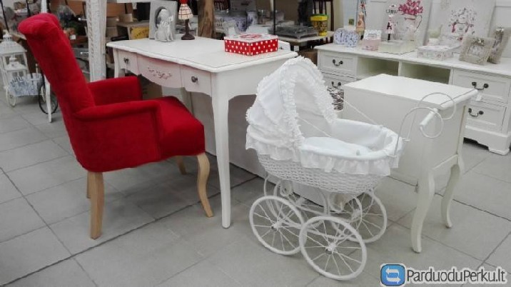 Senovinių baldų reprodukcijos