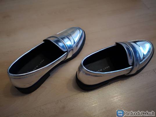 Sidabriniai bateliai