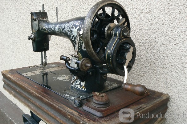 siuvimo mašina ,,OSSA"