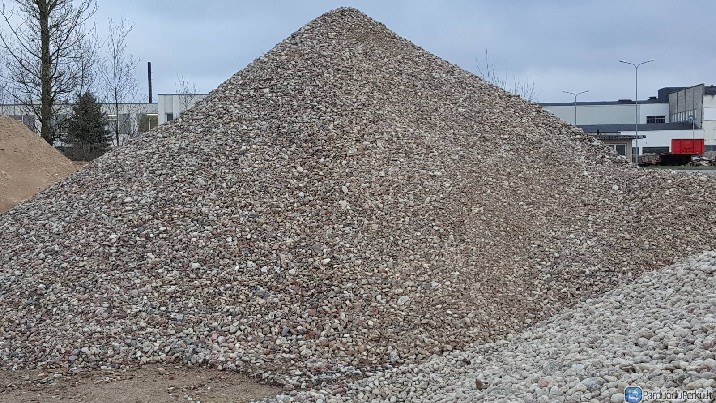 Skalda, akmenukai, žvyras-smėlis, juodžemis