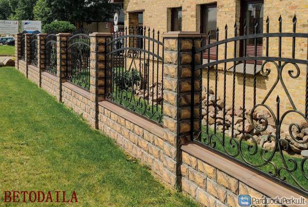 Skaldyto akmens imitacijos tvoros stulpų blokeliai