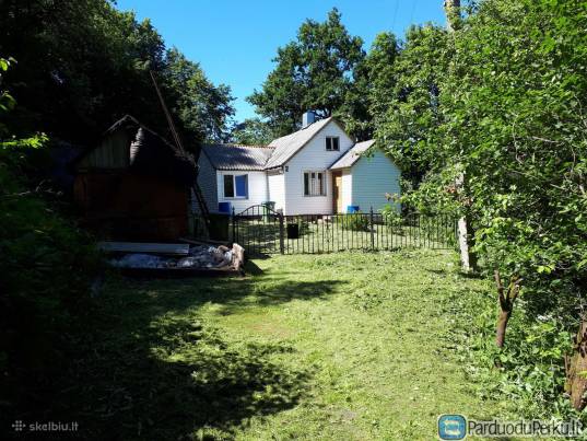 Sklypas su namu šalia draustinio