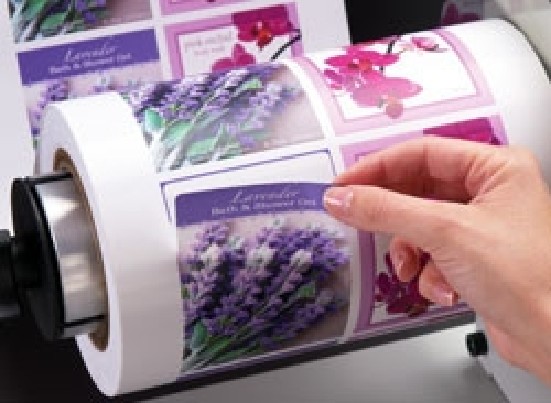 Spalvotų lipdukų, etikečių spauda mažais kiekiais