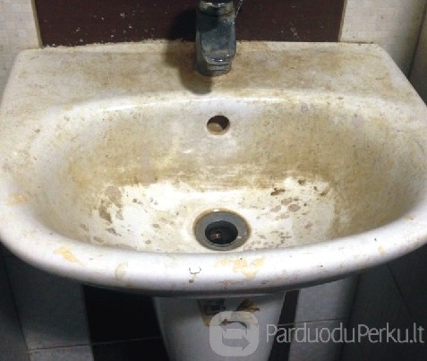 Specialus kalkių tirpiklis