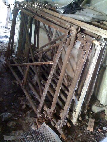 statybiniai pastoliai