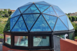 Stiklo kupolo namai