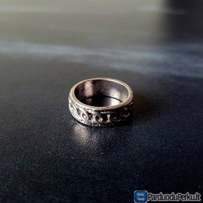 Stilingas žiedas su grandine – Naujas