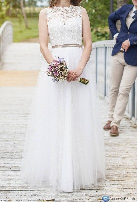 Subtili vestuvinė suknelė