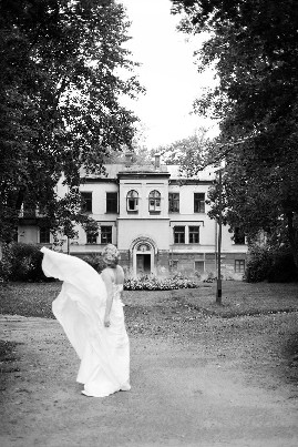 Suknele romantiskai nuotakai