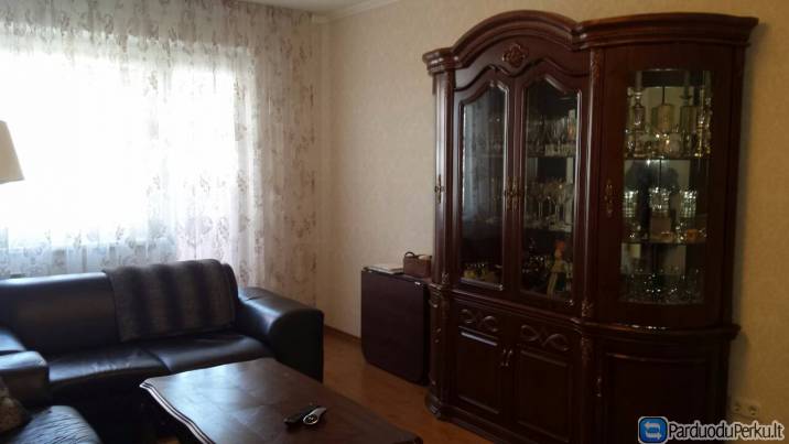 Suremontuotas-perplanuotas 3 k su holu butas Liubeko g