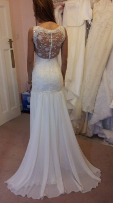 IDEALIOS BUKLES VESTUVINE SUKNELE