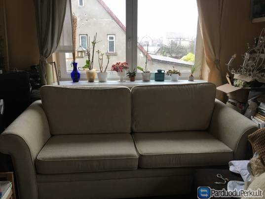 Trisėdė švediška sofa