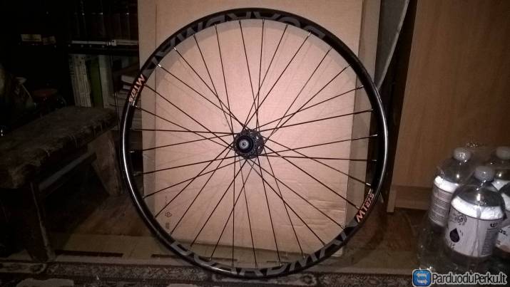 Tubeless dviračio priekinis ratas diskiniams stabdžiams