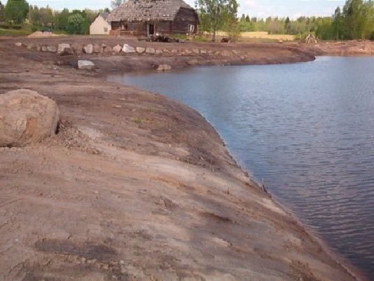 Tvenkinių kasimas, pakrančių bei tvenkinių valymas ir gilini