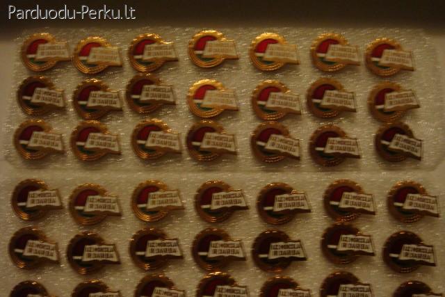 Už mokslą ir darbą.