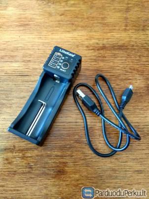 Universalus, išmanus baterijų įkroviklis