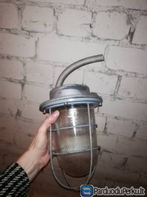 Industrinio stiliaus loftiniai šviestuvai