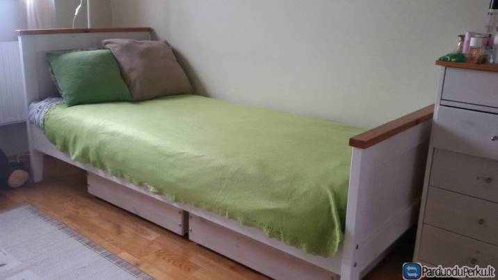 vaikiška lova + stalčiai