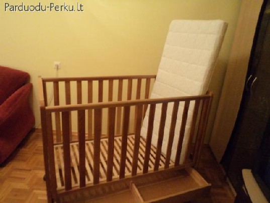 Vaikiška lovytė su čiužinuku