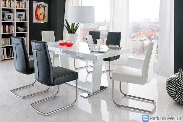 Valgomojo istiesiamas stalas Manhattan