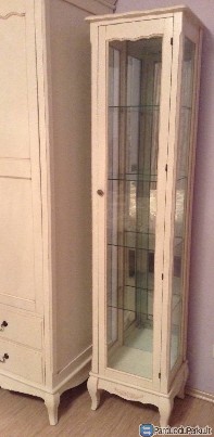 Valgomojo vitrina iš ,,Provance"baldų kolekcijos