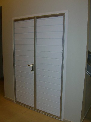 Varstomi segmentiniai garažo vartai